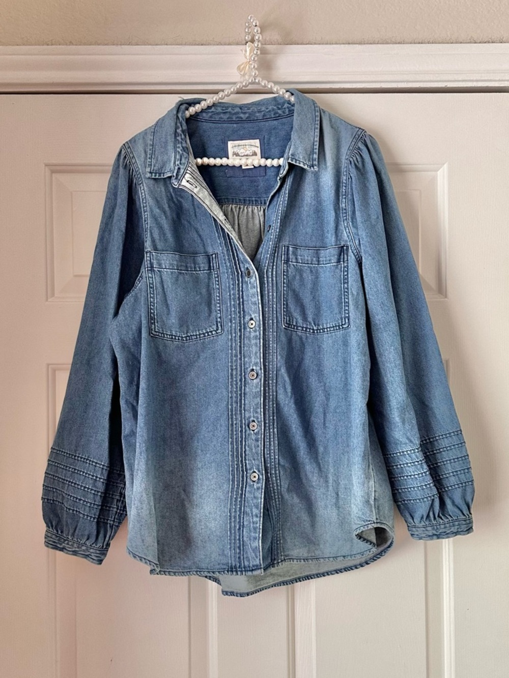 American Eagle Denim Balloon Sleeve Button Down